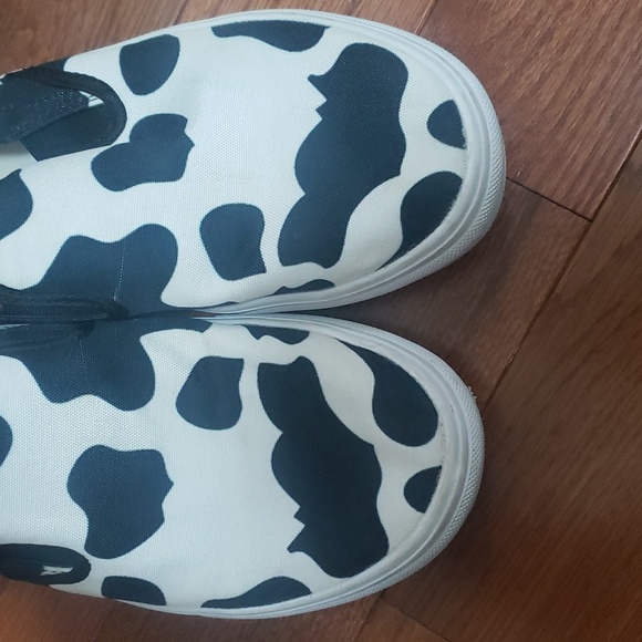 Cow print slip on shoes Size 8 - Picture 5 of 6